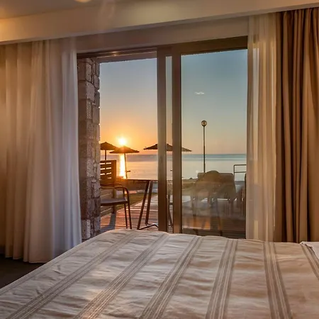 Nissea Boutique Hotel 5*